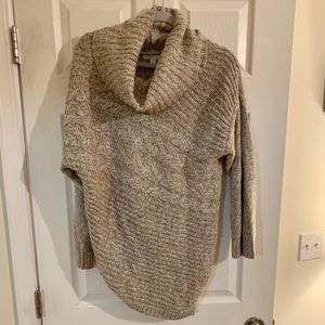 Worn once, Medium light brown cable knit sweater